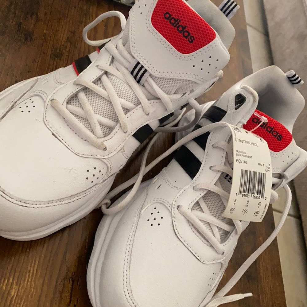 Adidas Strutter wide